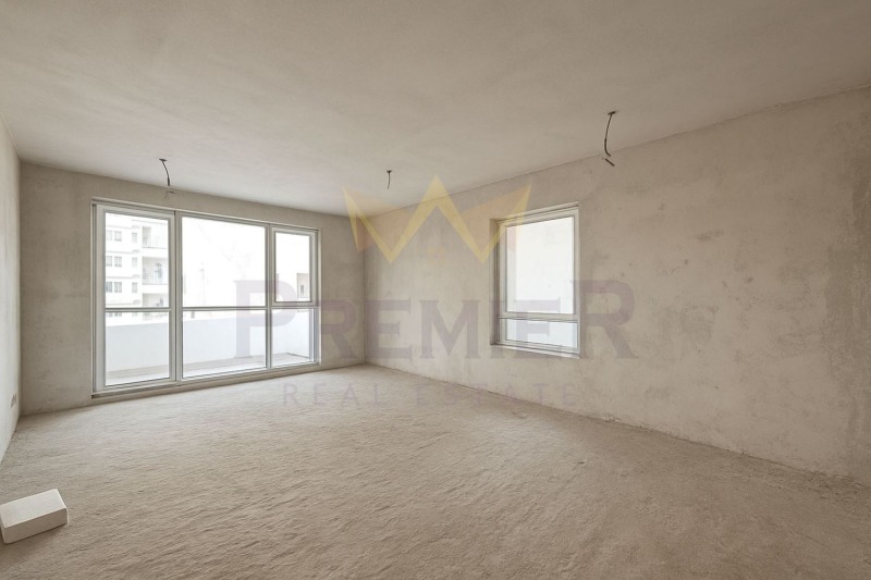 Продава  3-стаен, град Варна, Бриз •  210 000 € • ID 84046597 — holmes.bg - [1] 