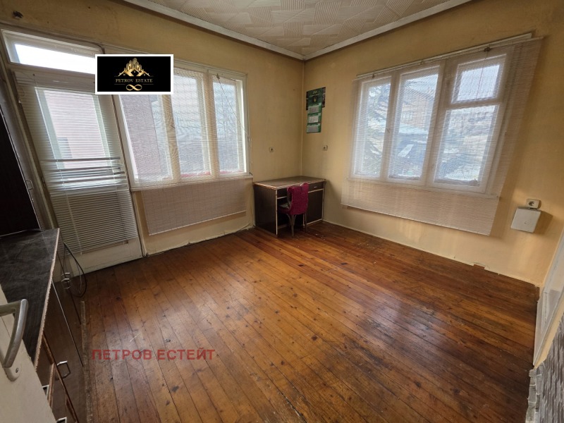 Продава КЪЩА, гр. Велинград, област Пазарджик