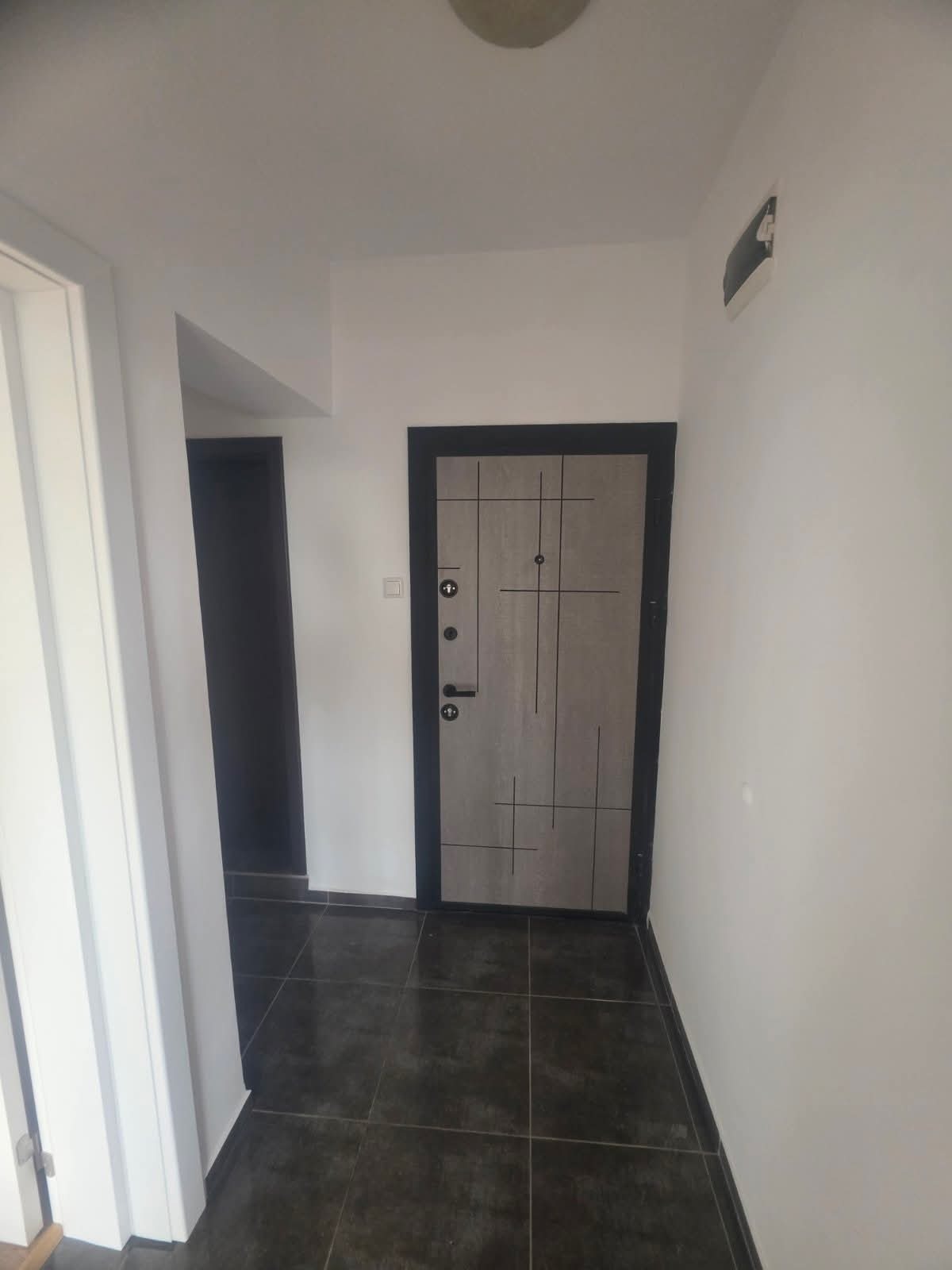 Продава ЕТАЖ ОТ КЪЩА, гр. Шумен, Център, снимка 8 - Етаж от къща - 54419798