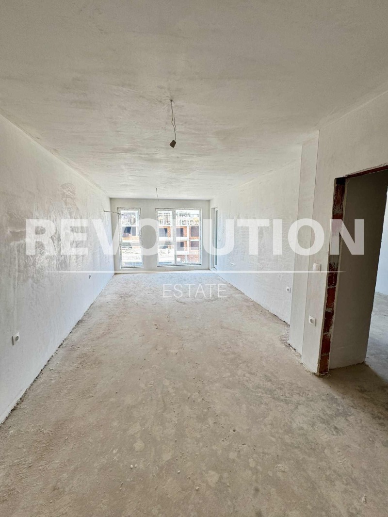 Продава  2-стаен град Пловдив , Остромила , 85 кв.м | 67596972 - изображение [3]