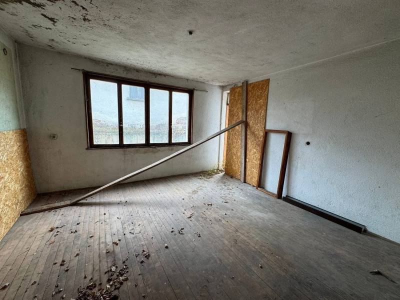 Продава КЪЩА, гр. Вършец, област Монтана, снимка 8 - Къщи - 52734360