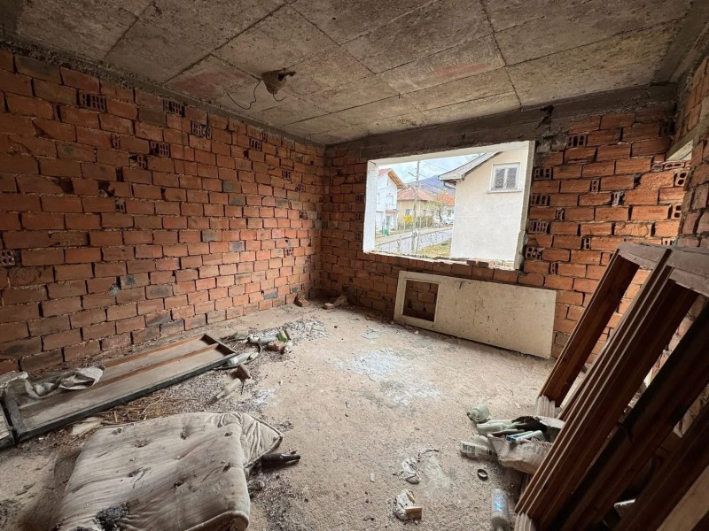 Продава КЪЩА, гр. Вършец, област Монтана, снимка 10 - Къщи - 52734360