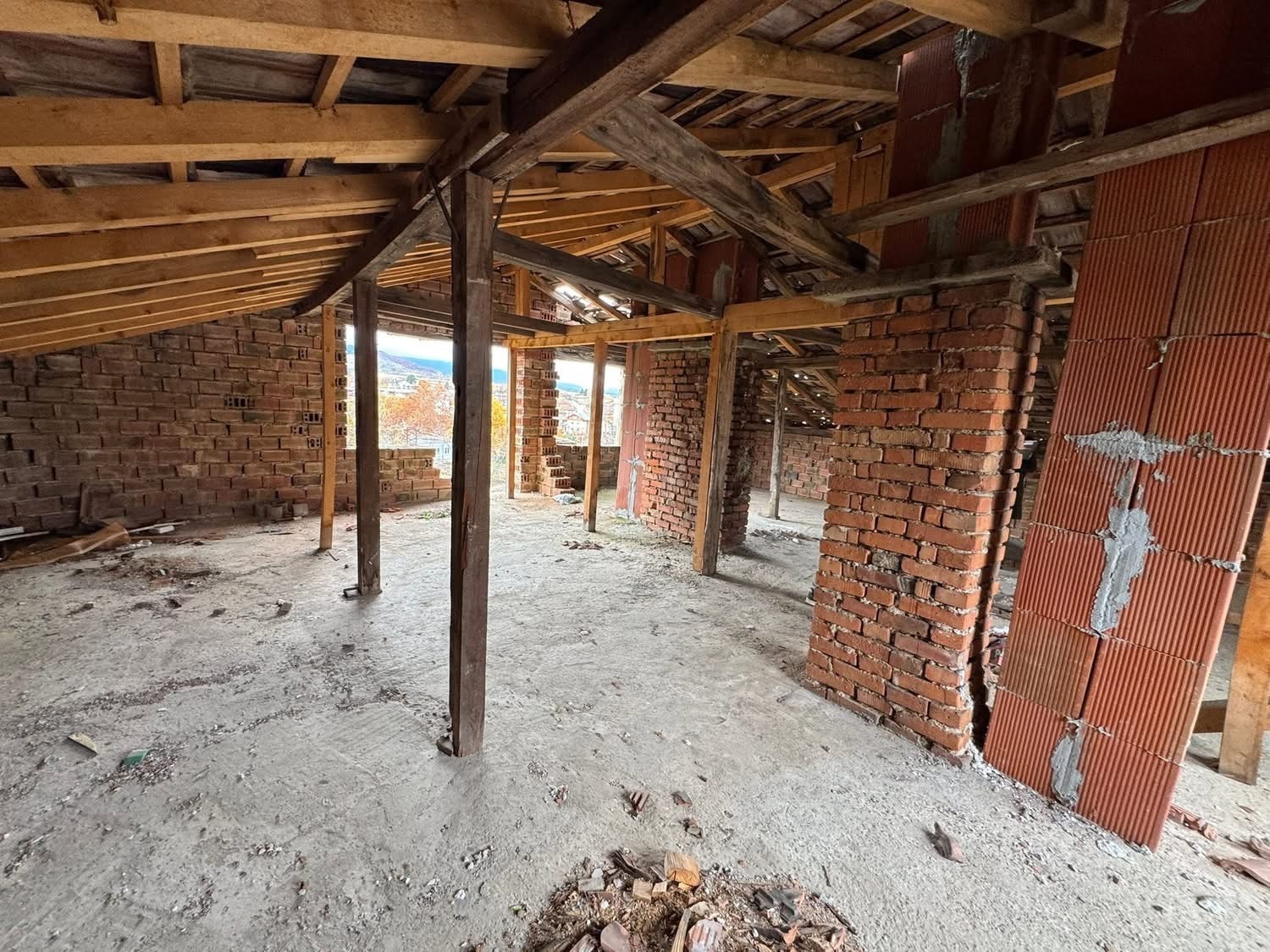 Продава КЪЩА, гр. Вършец, област Монтана, снимка 14 - Къщи - 53797615