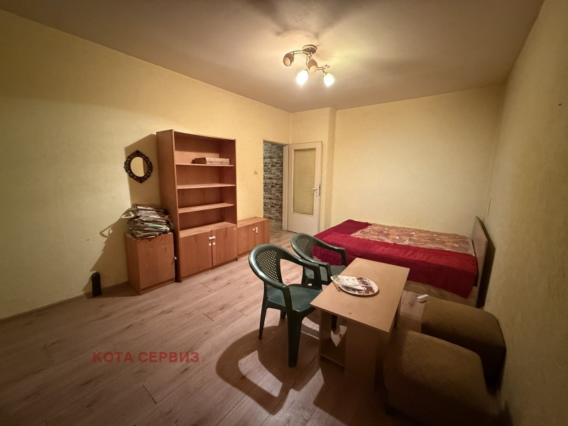 Продава 1-СТАЕН, гр. София, Полигона, снимка 2 - Апартаменти - 53090336