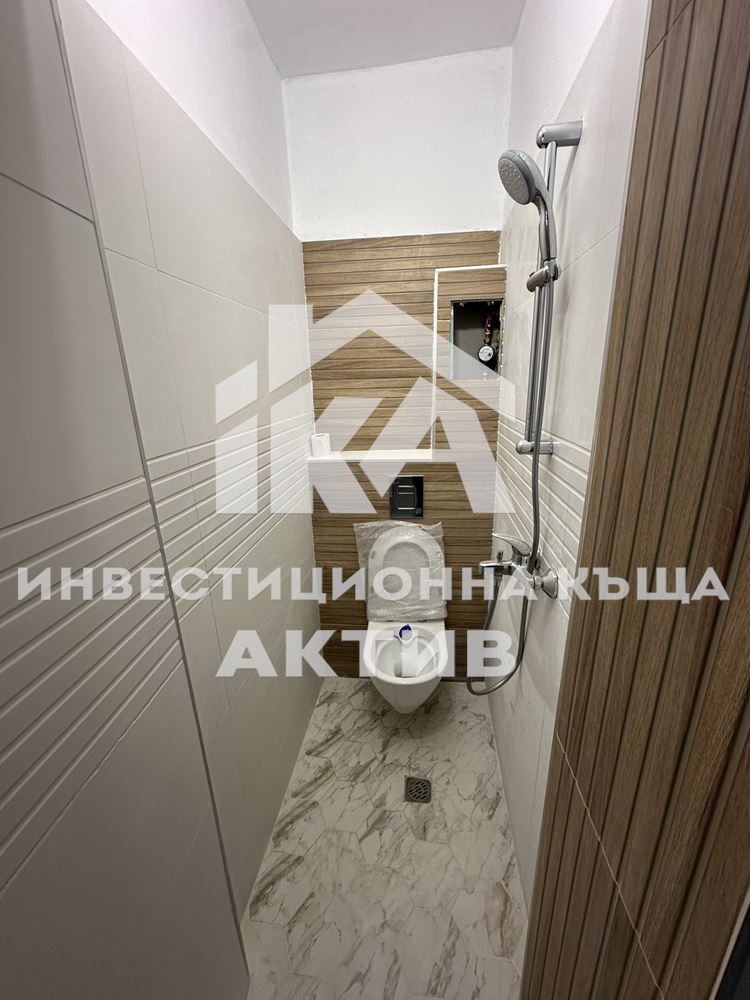 Продава ЕТАЖ ОТ КЪЩА, гр. Пловдив, Център, снимка 6 - Етаж от къща - 48691846