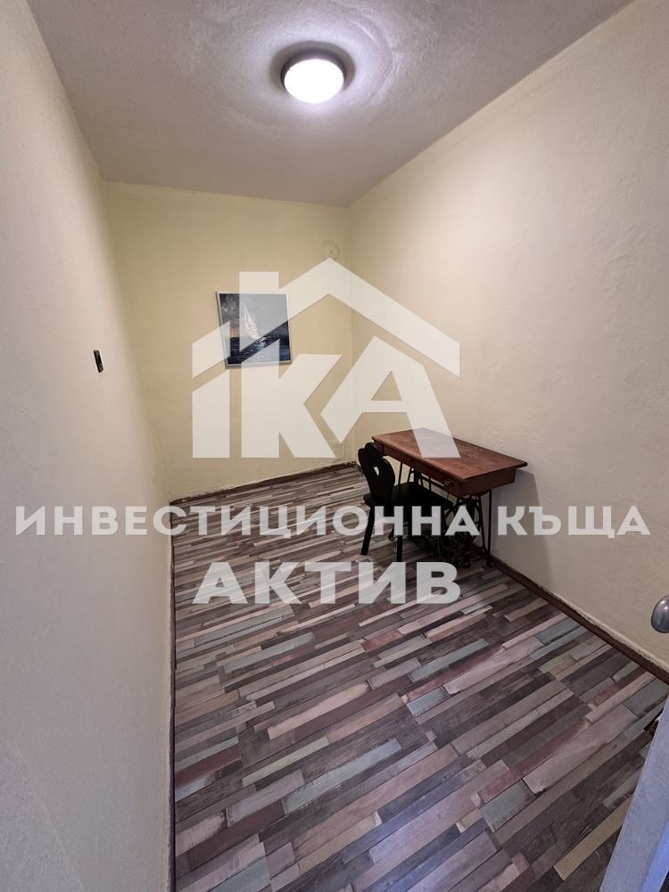 Продава ЕТАЖ ОТ КЪЩА, гр. Пловдив, Център, снимка 5 - Етаж от къща - 48691846