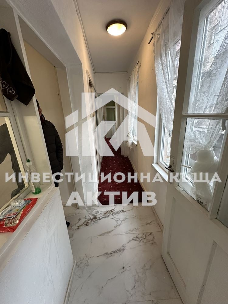 Продава ЕТАЖ ОТ КЪЩА, гр. Пловдив, Център, снимка 7 - Етаж от къща - 48691846