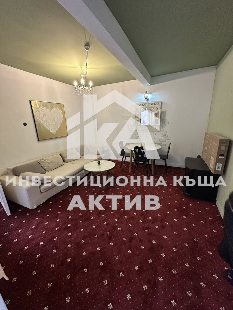 Продава ЕТАЖ ОТ КЪЩА, гр. Пловдив, Център, снимка 1 - Етаж от къща - 48691846