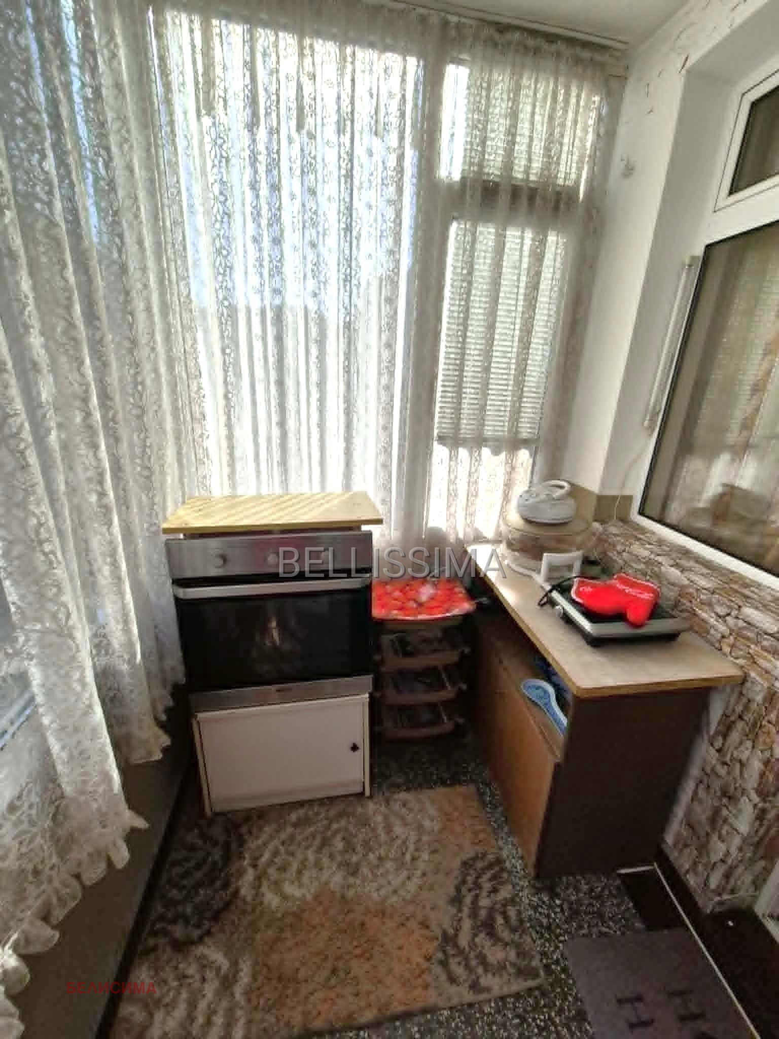 Продава МНОГОСТАЕН, гр. Шумен, Куршун чешма, снимка 5 - Апартаменти - 55098962
