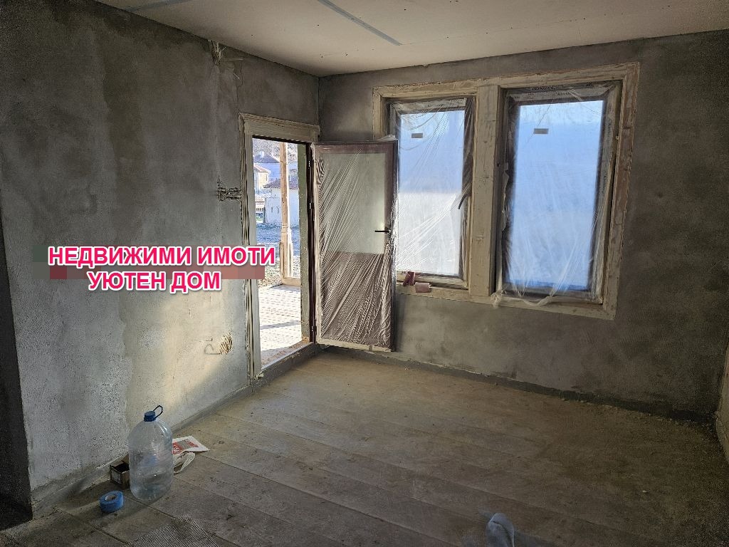 Продава КЪЩА, с. Драгоево, област Шумен, снимка 2 - Къщи - 53667215