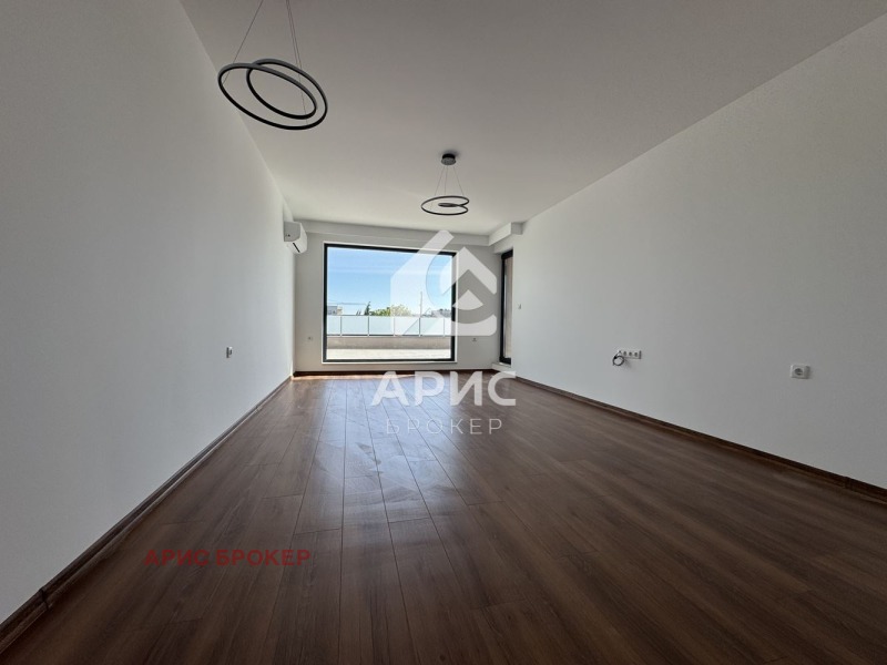In vendita  1 camera da letto Plovdiv , Hristo Smirnenski , 105 mq | 85282589