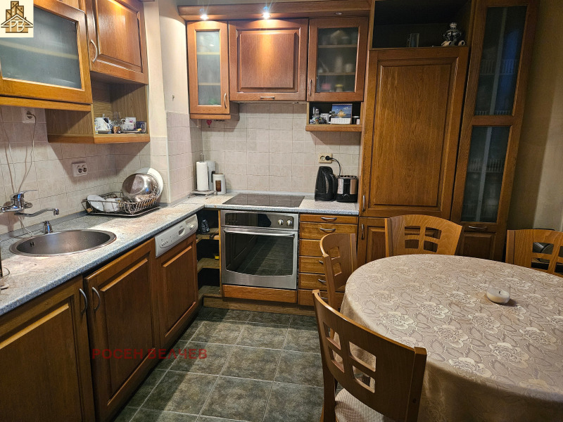 Продава 3-СТАЕН, гр. София, Център, снимка 7 - Апартаменти - 51947219