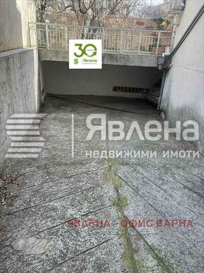 Продава ГАРАЖ, ПАРКОМЯСТО, гр. Варна, Гръцка махала, снимка 3 - Гаражи и паркоместа - 55016896