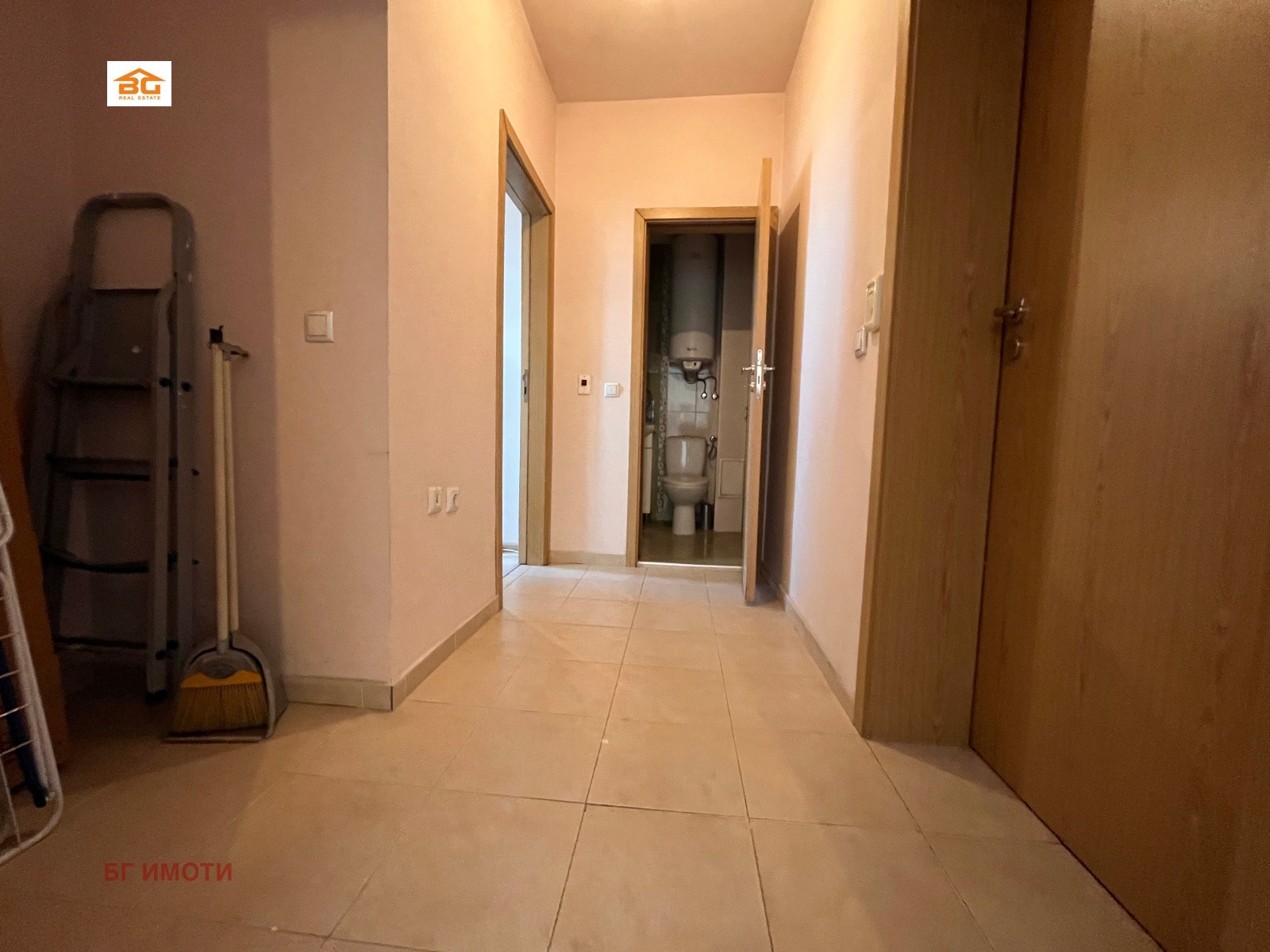 Продава 2-СТАЕН, гр. Варна, Гранд Мол, снимка 2 - Апартаменти - 55935358