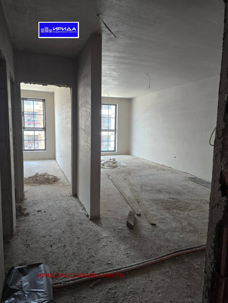 Na sprzedaż  1 sypialnia Sofia , Malinowa dolina , 69 mkw | 82921811 - obraz [3]