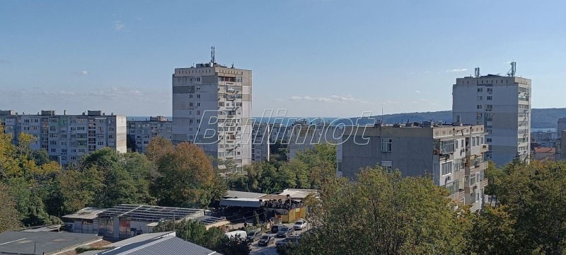 Продава 3-СТАЕН, гр. Варна, Изгрев, снимка 2 - Aпартаменти - 49527811