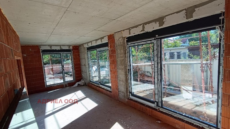 Te koop  Huis Sofia , m-t Kambanite , 209 m² | 69911974 - afbeelding [5]
