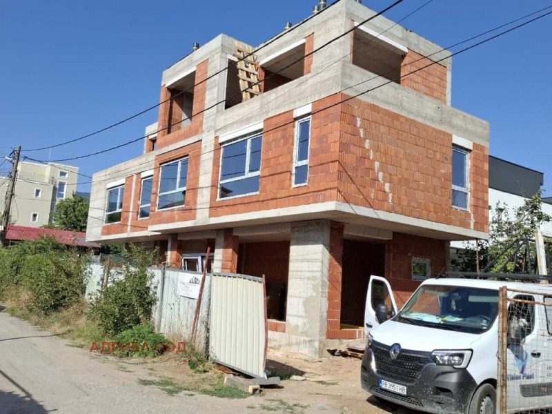 Te koop  Huis Sofia , m-t Kambanite , 209 m² | 69911974