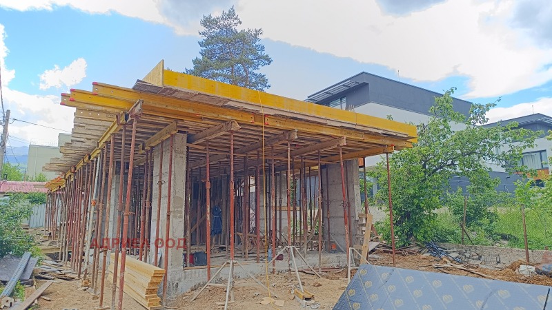 Te koop  Huis Sofia , m-t Kambanite , 209 m² | 69911974 - afbeelding [12]