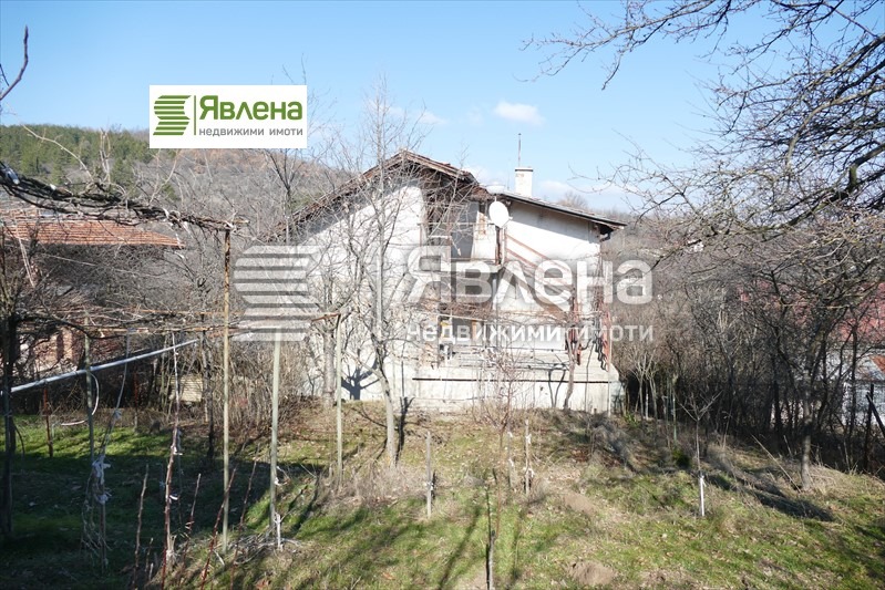 Продава КЪЩА, с. Извор, област София област, снимка 2 - Къщи - 52980385