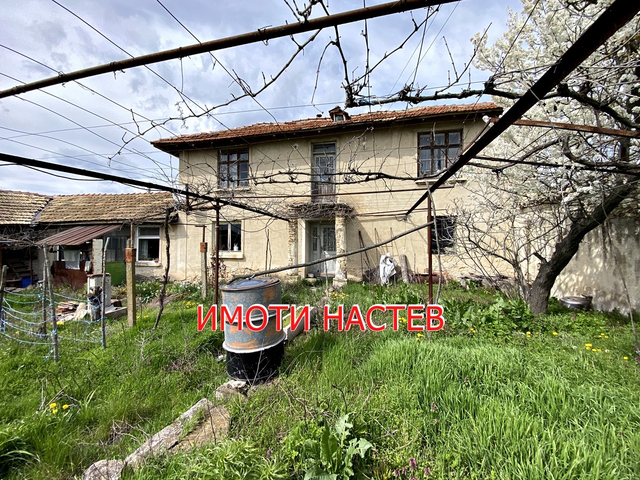 Продава КЪЩА, с. Върбак, област Шумен