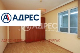 3-стаен град Бургас, Зорница 8