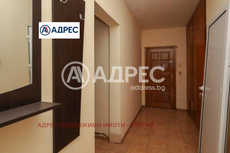 Продава 3-СТАЕН, гр. Бургас, Зорница, снимка 2 - Aпартаменти - 49296428