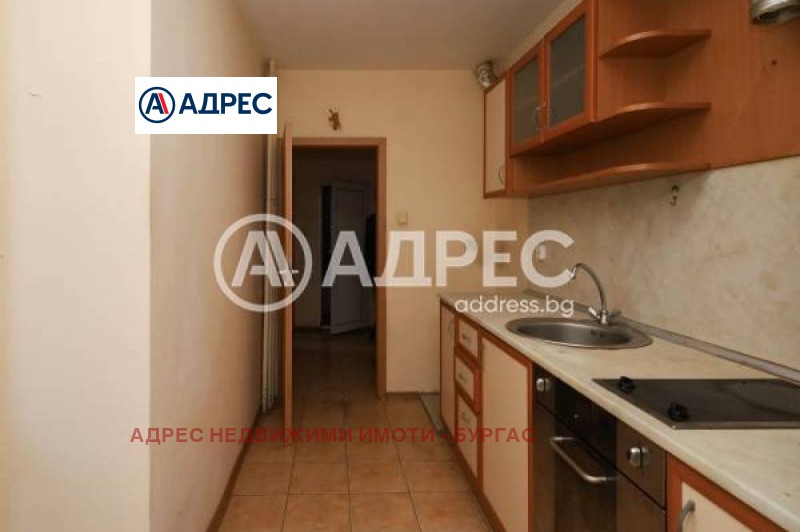 Продава 3-СТАЕН, гр. Бургас, Зорница, снимка 1 - Aпартаменти - 49296428