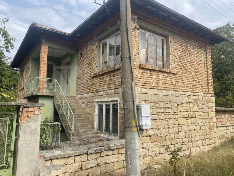 Продава КЪЩА, с. Петров дол, област Варна, снимка 1 - Къщи - 46548923