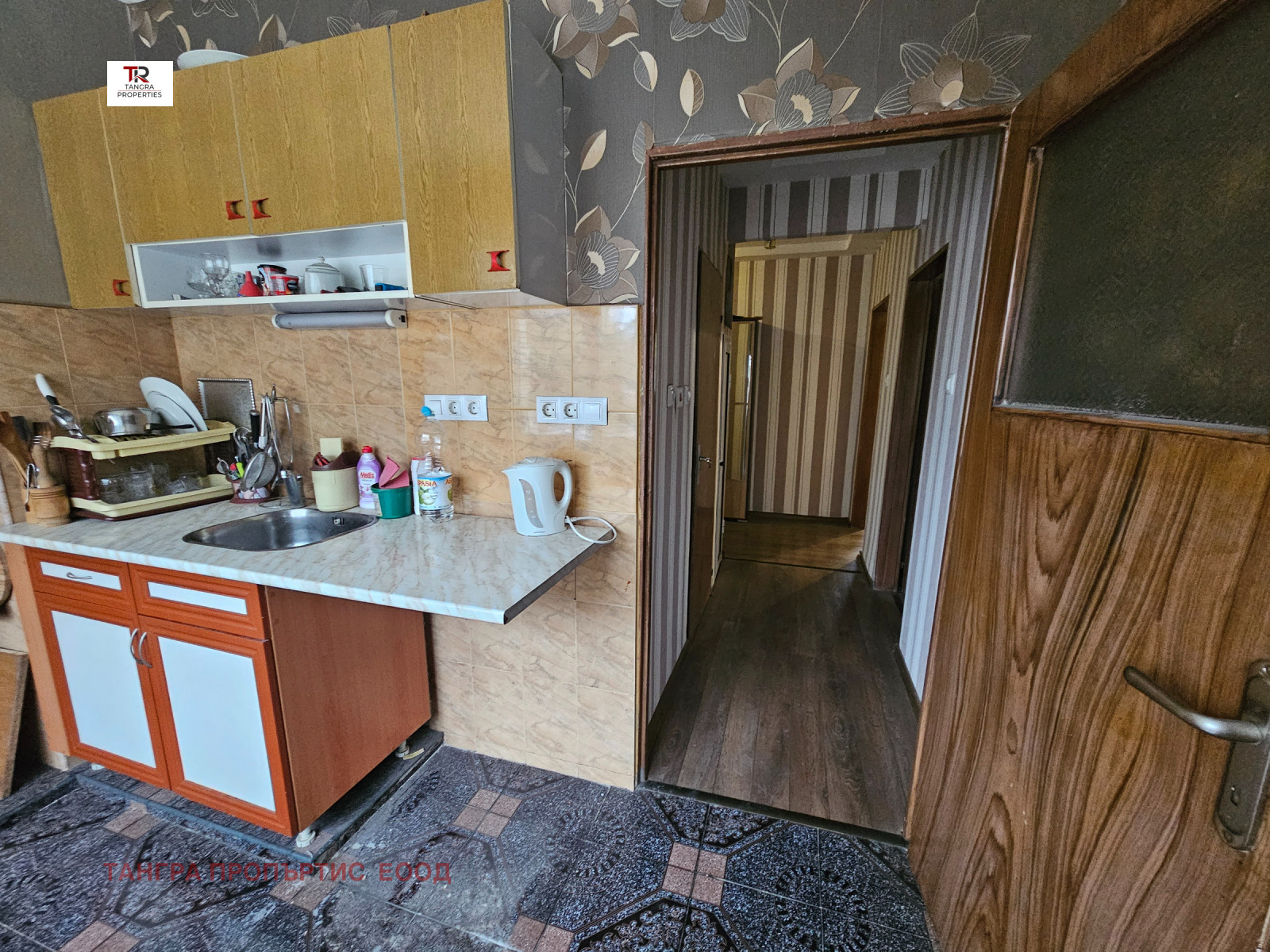 Продава 3-СТАЕН, гр. Перник, Изток, снимка 9 - Апартаменти - 56484610