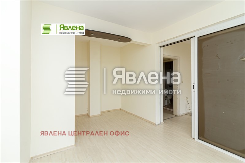 Продава 3-СТАЕН, гр. София, Център, снимка 8 - Aпартаменти - 48020448