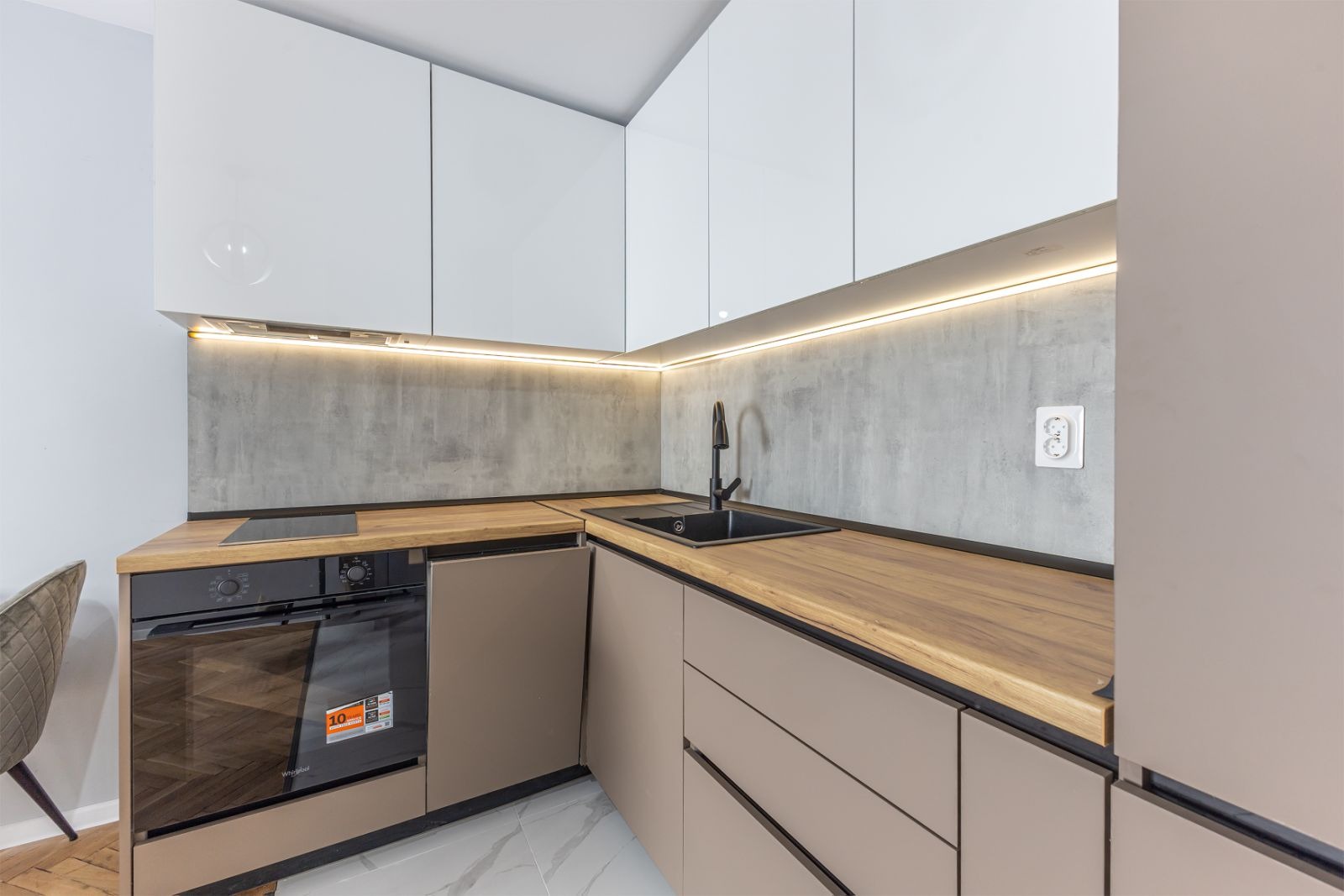 Продава 3-СТАЕН, гр. Варна, Младост 1, снимка 2 - Апартаменти - 56255763