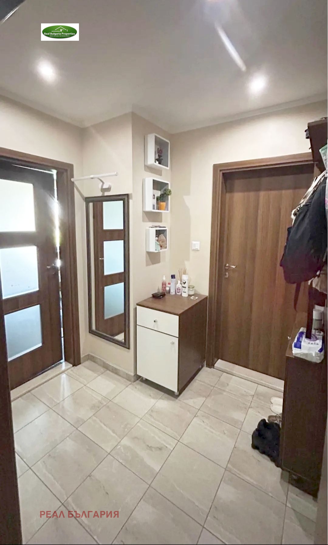 Продава ЕТАЖ ОТ КЪЩА, гр. Русе, Дружба 2, снимка 8 - Етаж от къща - 55103793