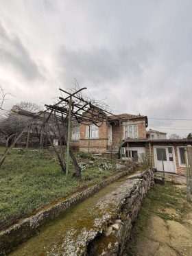 КЪЩА, 100 m2