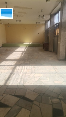 In vendita Magazzinaggio