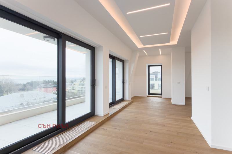 Продава 4-СТАЕН, гр. Варна, к.к. Св.Св. Константин и Елена, снимка 6 - Апартаменти - 53454681