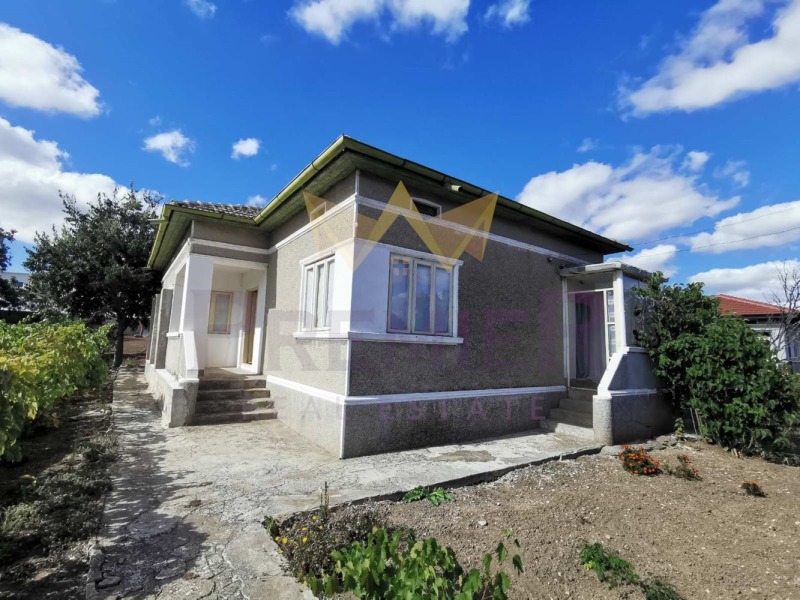 Продава КЪЩА, с. Соколово, област Добрич