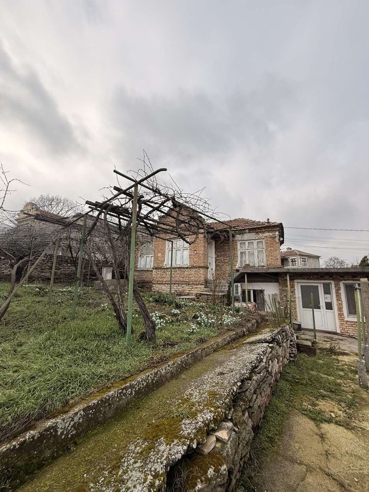 Продава КЪЩА, гр. Девня, област Варна