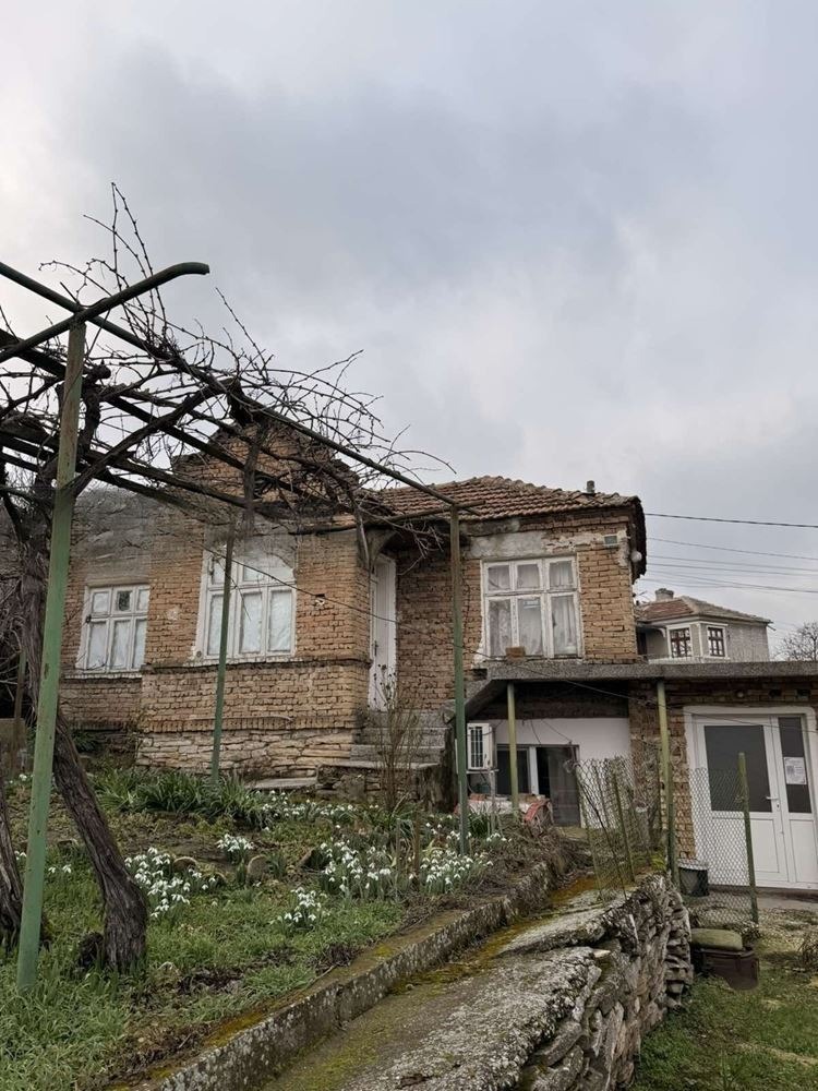 Продава КЪЩА, гр. Девня, област Варна, снимка 2 - Къщи - 55011937