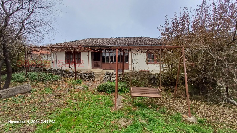 Продава КЪЩА, с. Попгригорово, област Добрич