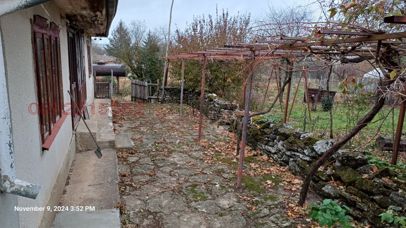 Продава КЪЩА, с. Попгригорово, област Добрич, снимка 13 - Къщи - 52780097