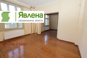 3 slaapkamers Doktorski pametnik, Sofia 1