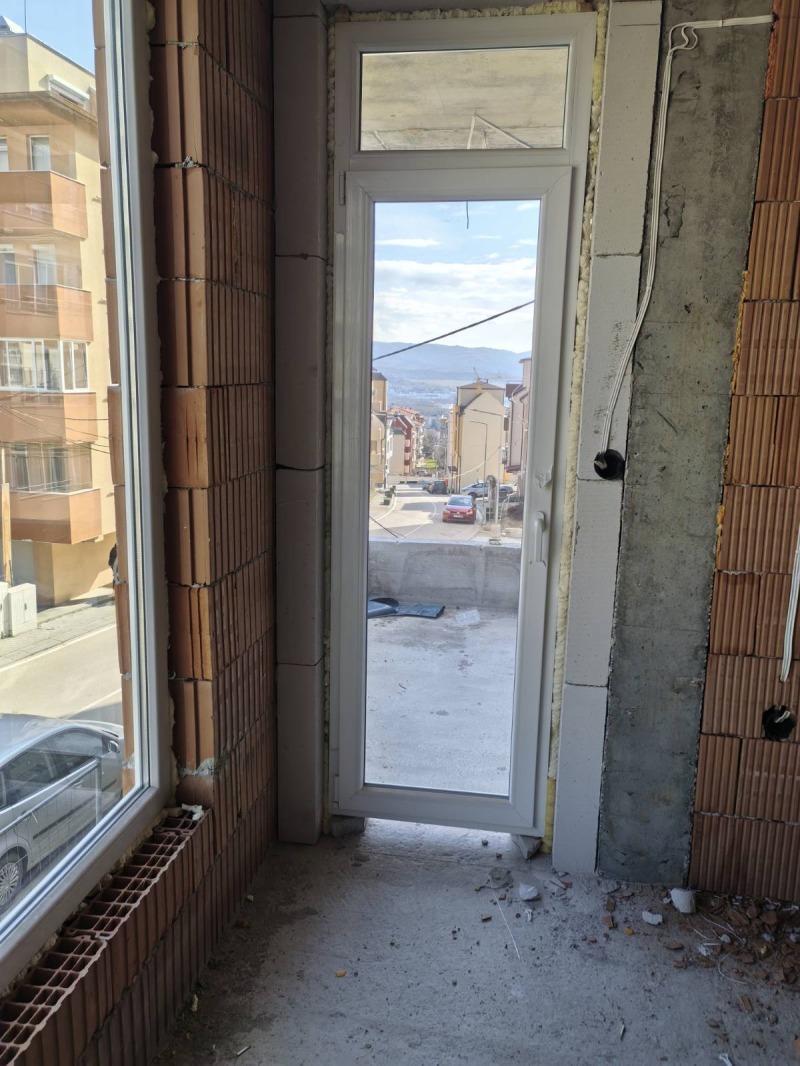 Продава 2-СТАЕН, гр. Благоевград, Освобождение, снимка 2 - Апартаменти - 53466012