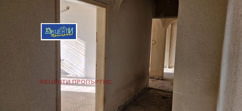 Продава  3-стаен град Велико Търново , Колю Фичето , 91 кв.м | 29665832 - изображение [13]