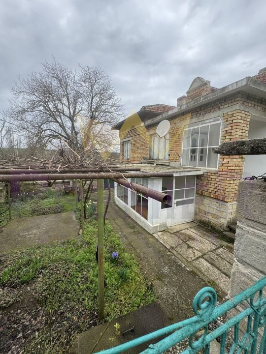 Продава КЪЩА, с. Есеница, област Варна, снимка 3 - Къщи - 53646649