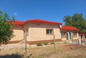 КЪЩА, 100 m2