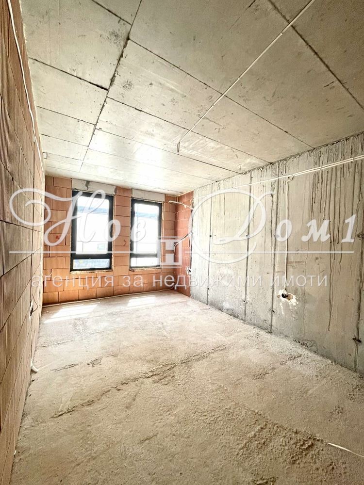 Продава  2-стаен град Пловдив , Остромила , 68 кв.м | 64847446