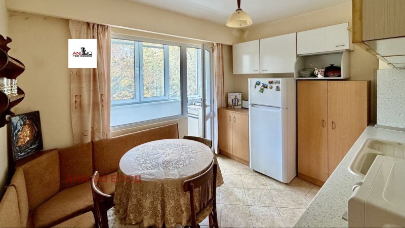 Продава 4-СТАЕН, гр. Варна, Цветен квартал, снимка 6 - Апартаменти - 52377635