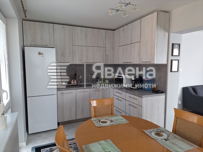 Продава МНОГОСТАЕН, гр. Пловдив, Център, снимка 6 - Aпартаменти - 48201592