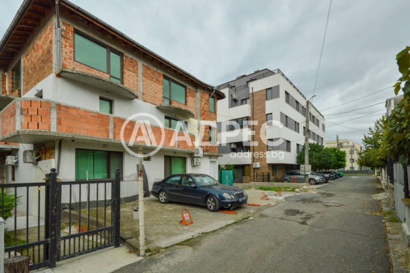 Продава КЪЩА, гр. Бургас, Сарафово